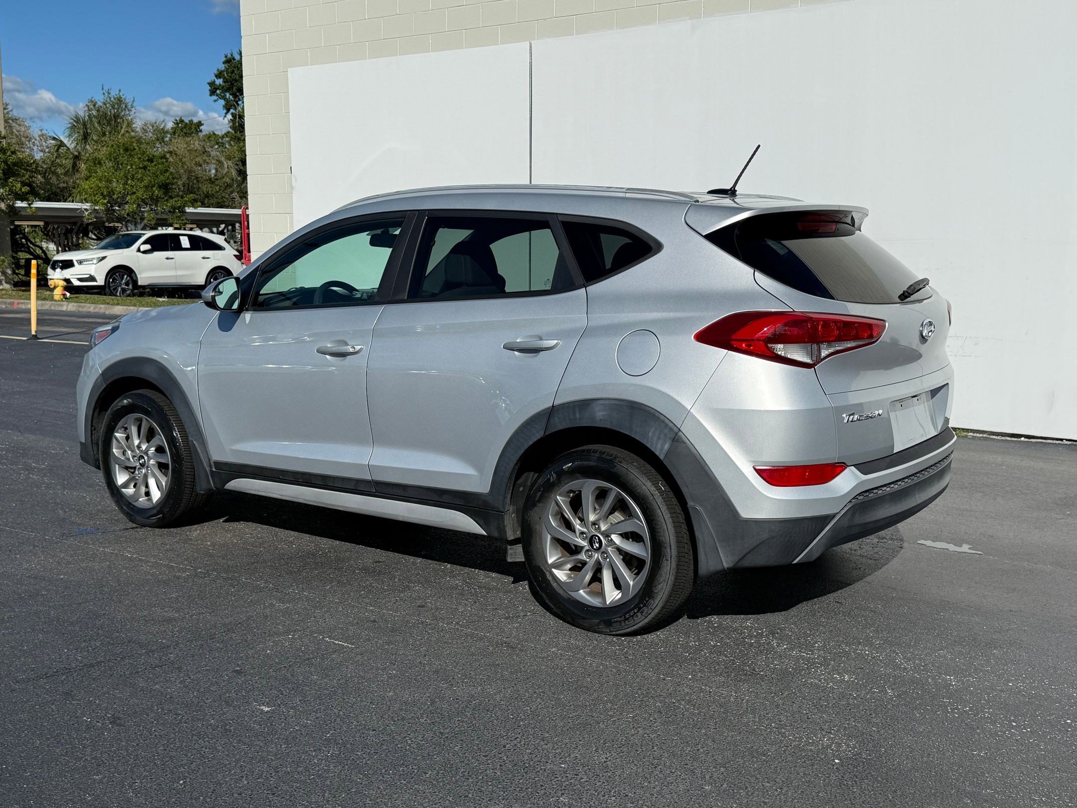 2017 Hyundai Tucson SE photo 2