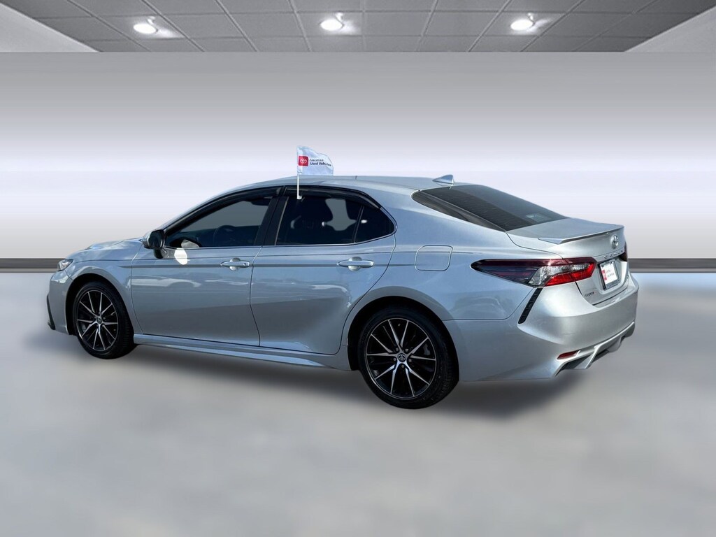 Certified 2021 Toyota Camry SE (SE Auto (Natl)) Sedan