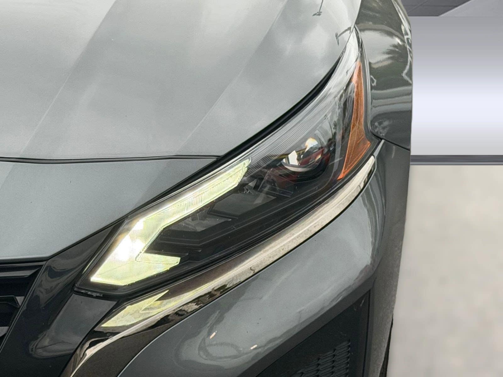 2025 Nissan Altima SR - Photo 11