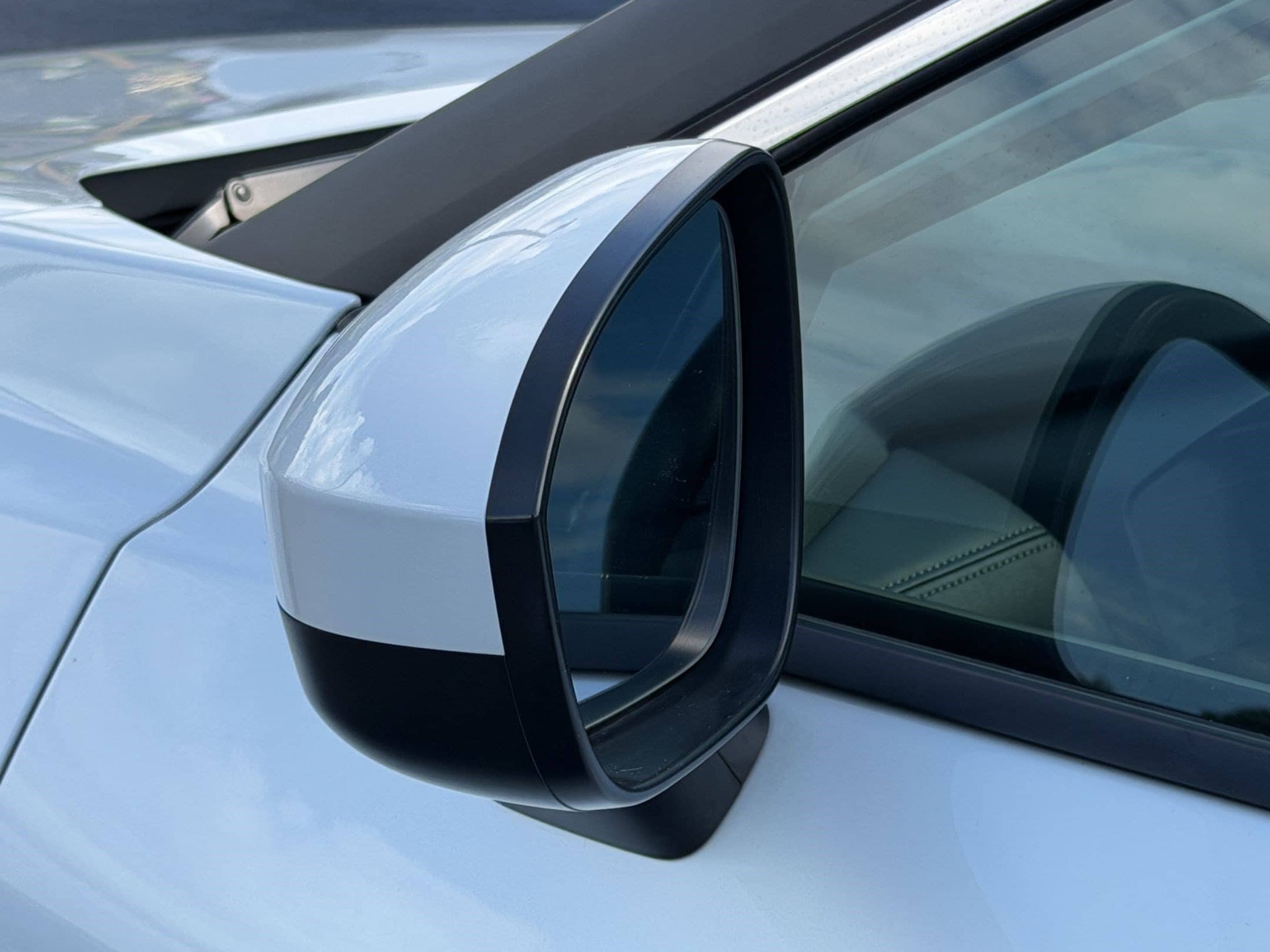 2025 Nissan Rogue SV - Photo 29