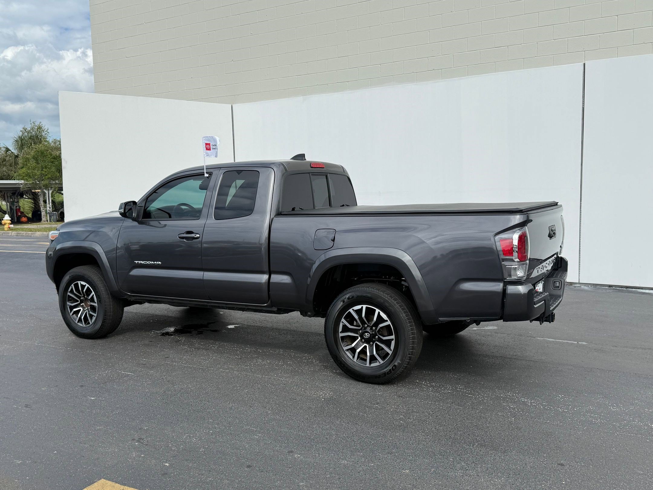 2022 Toyota Tacoma TRD Sport Access Cab V6 photo 3