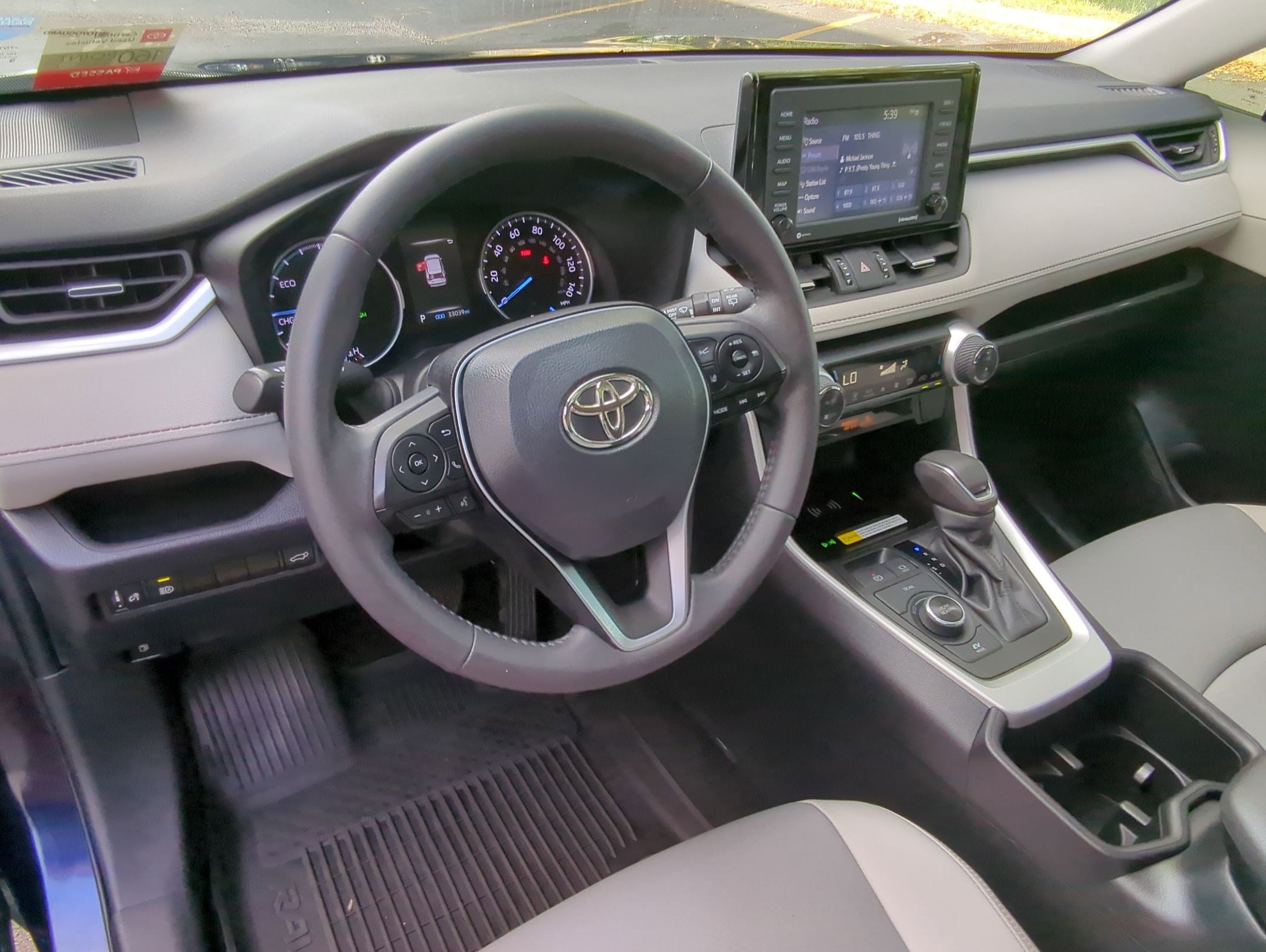 2022 Toyota RAV4 Hybrid XLE Premium photo 2