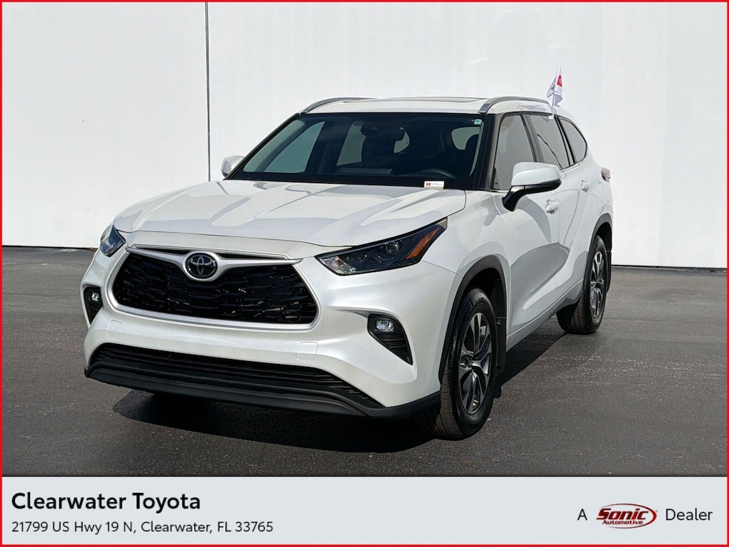 Certified 2025 Toyota Highlander Highlander XLE (XLE FWD (Natl)) SUV