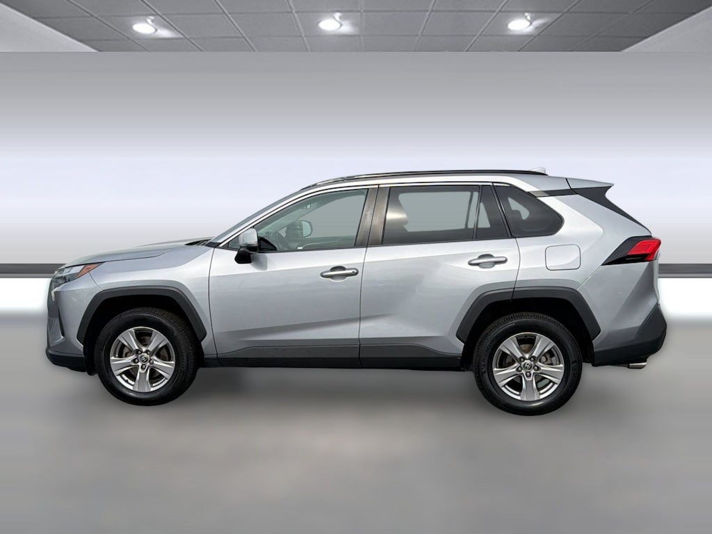 Used 2022 Toyota RAV4 XLE (XLE FWD (Natl)) SUV