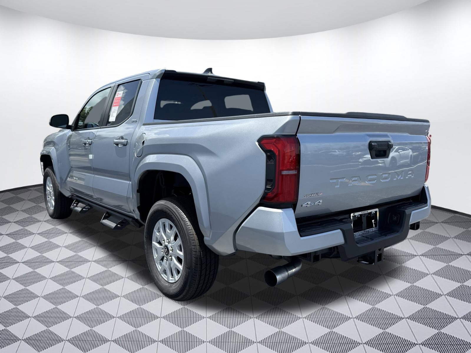 2025 Toyota Tacoma SR5 4x4 Double Cab photo 2