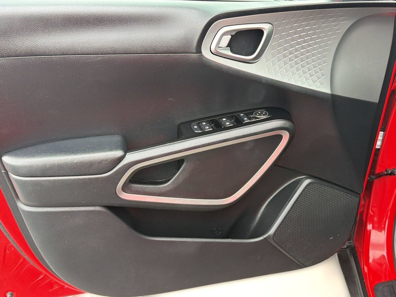 2025 Kia Soul LX - Photo 13