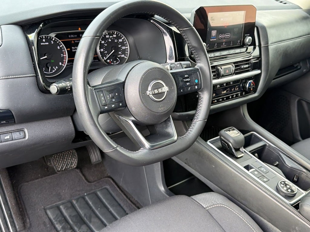 Used 2025 Nissan Pathfinder Pathfinder SV 4WD (SV 4WD) SUV