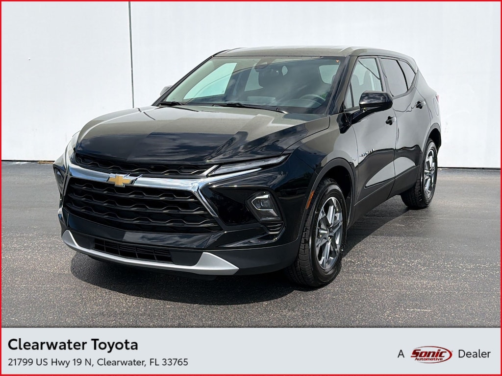 Used 2025 Chevrolet Blazer Blazer FWD 2LT (FWD 4dr LT w/2LT) SUV