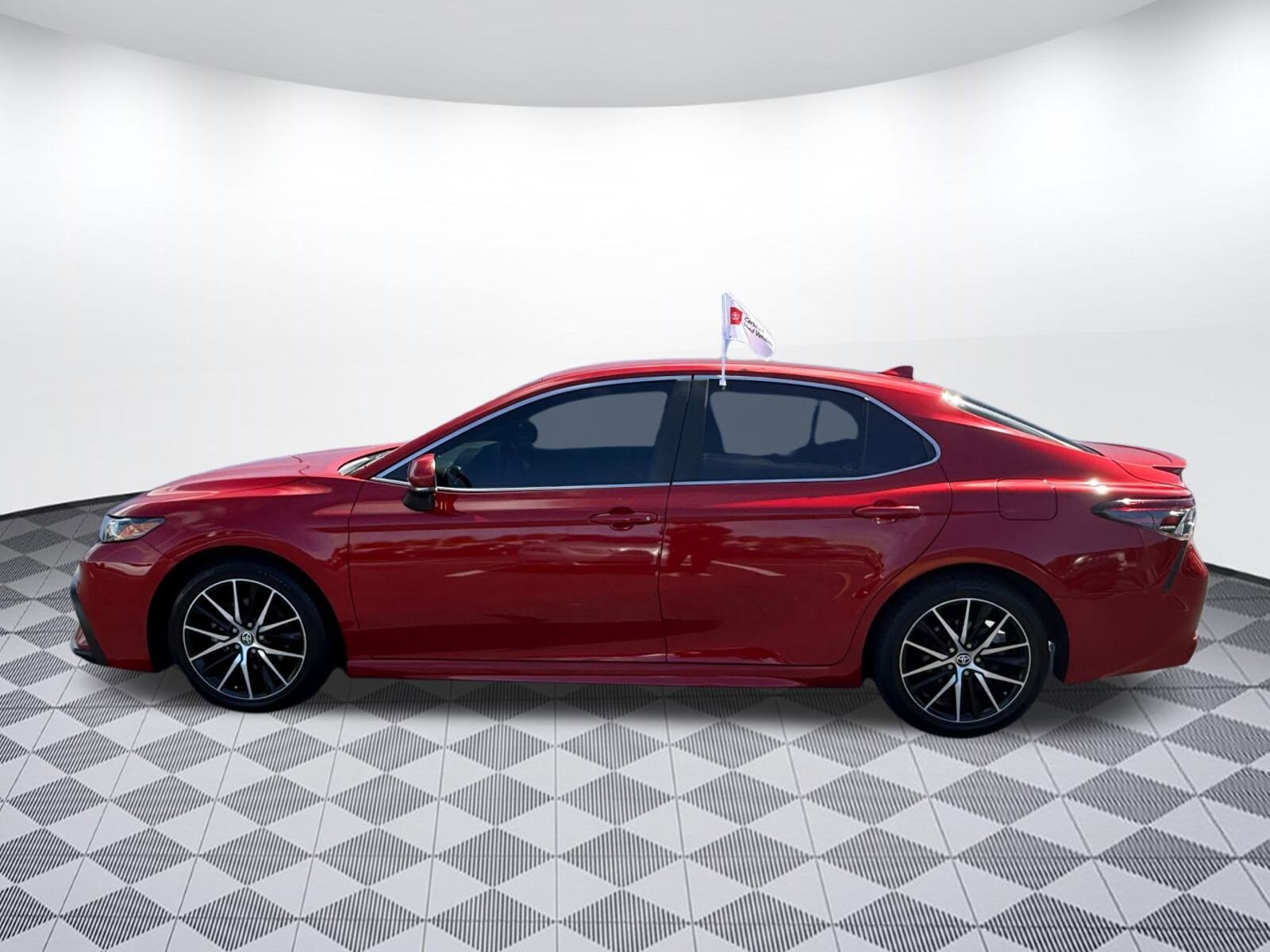 2023 Toyota Camry SE photo 2