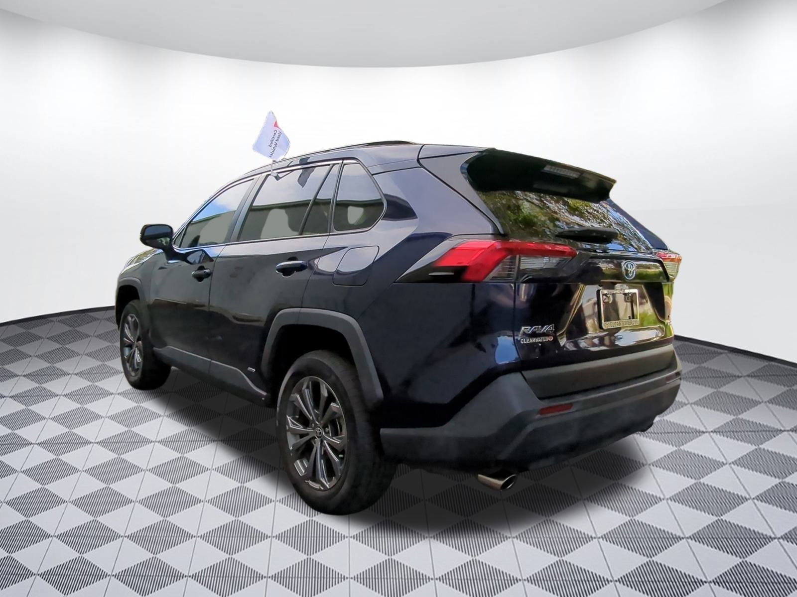 2022 Toyota RAV4 Hybrid XLE Premium photo 3