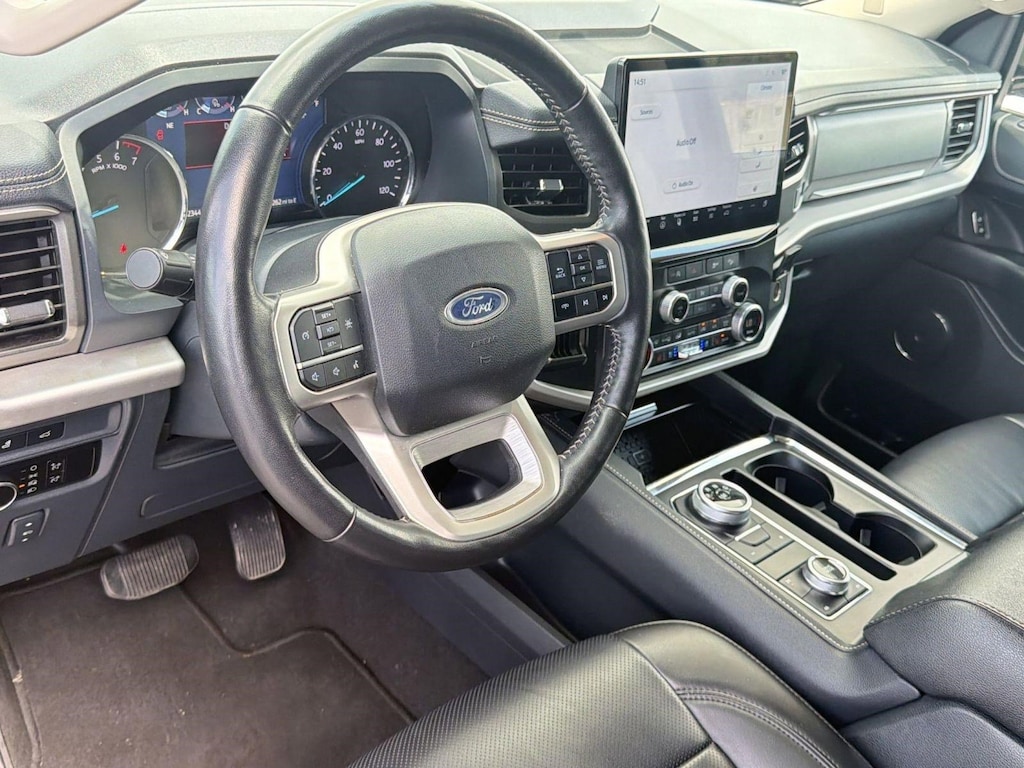 Used 2024 Ford Expedition Max XLT (XLT 4x4) SUV