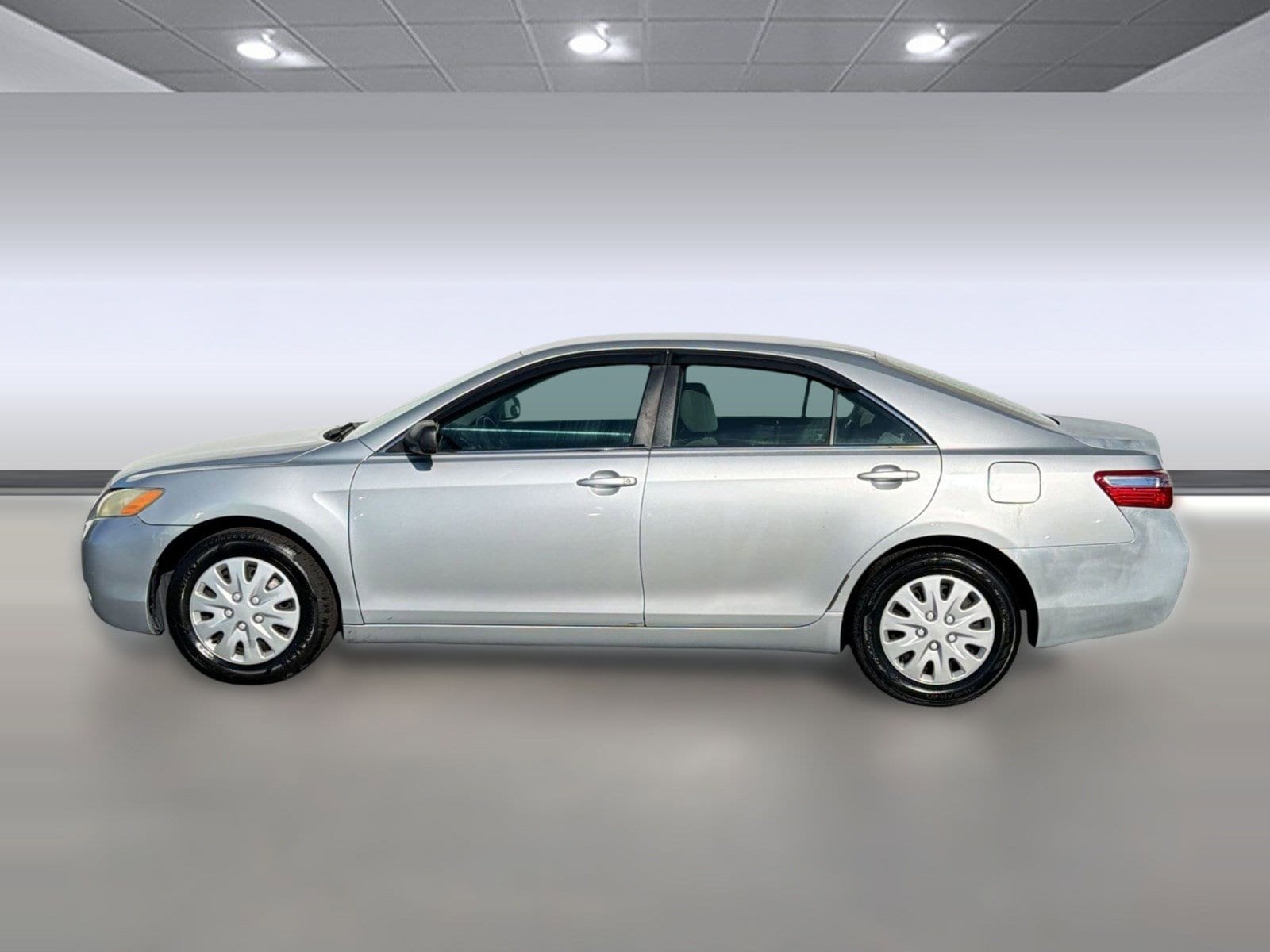 Used 2007 Toyota Camry LE with VIN 4T1BE46KX7U676304 for sale in Clearwater, FL