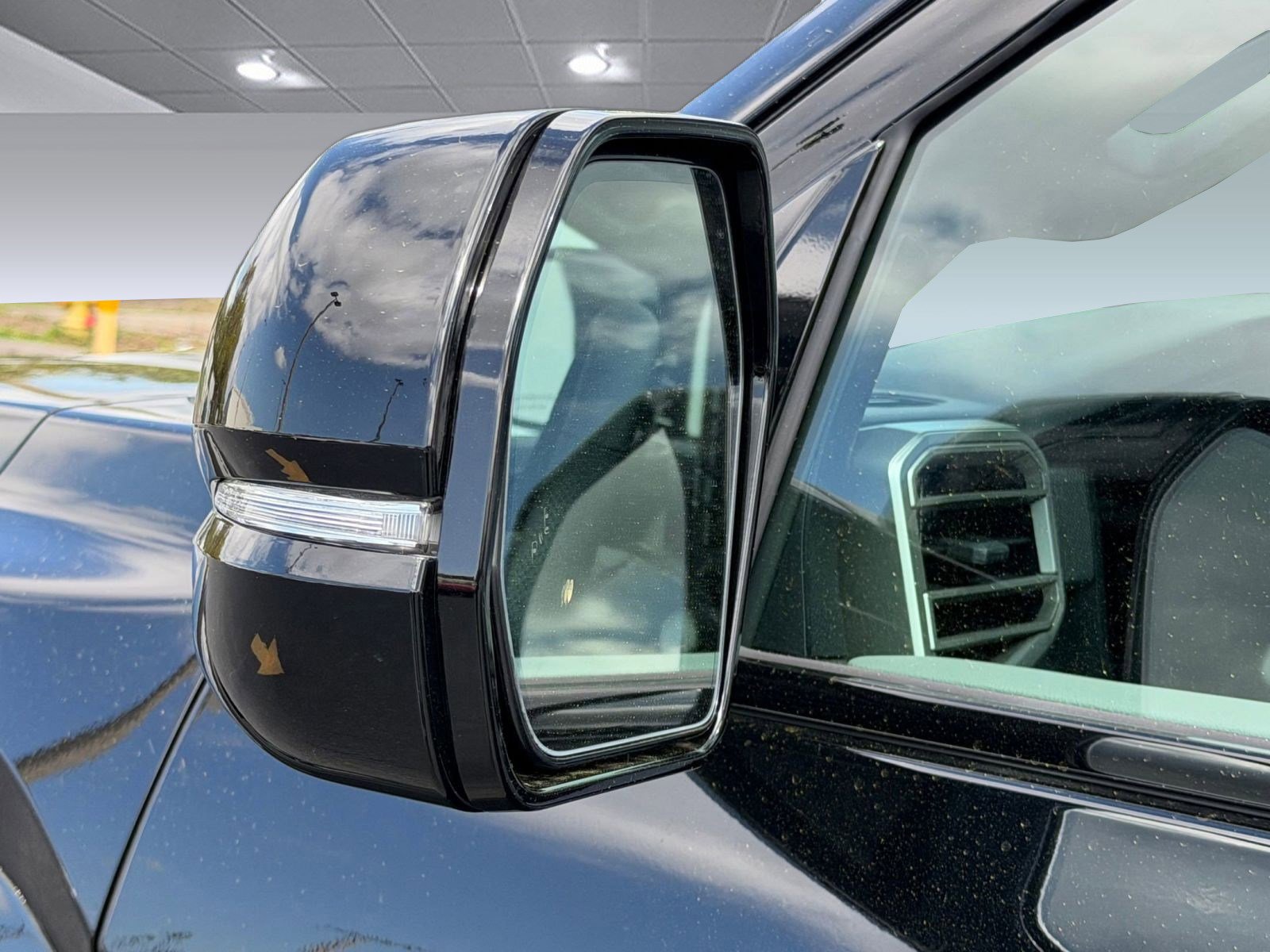 2026 Toyota Tundra Limited - Photo 22