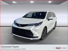 2025 Toyota Sienna Platinum 7 PASSENGER
