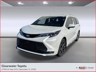 2025 Toyota Sienna Platinum 7 PASSENGER
