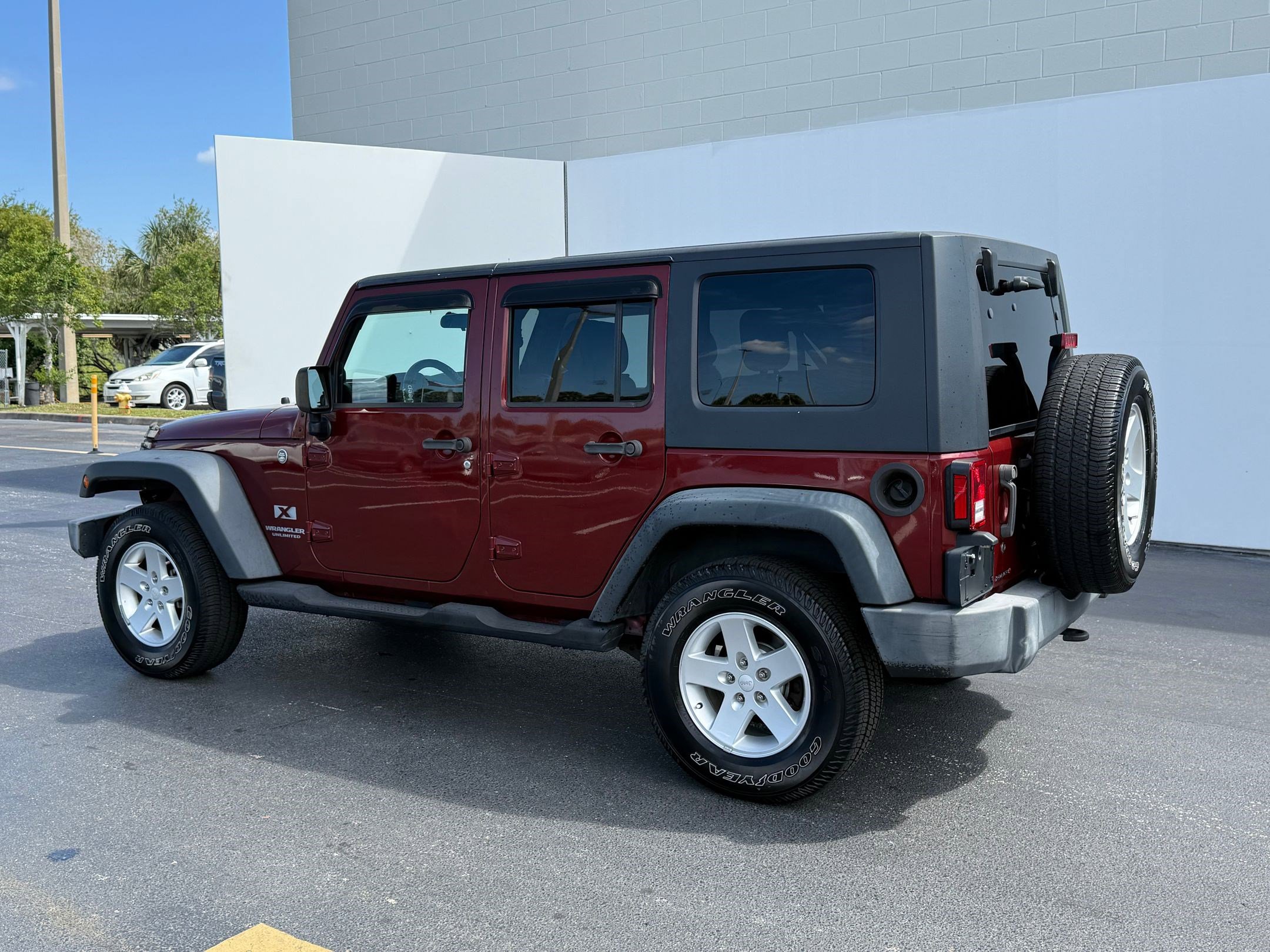 2007 Jeep Wrangler Unlimited X photo 3
