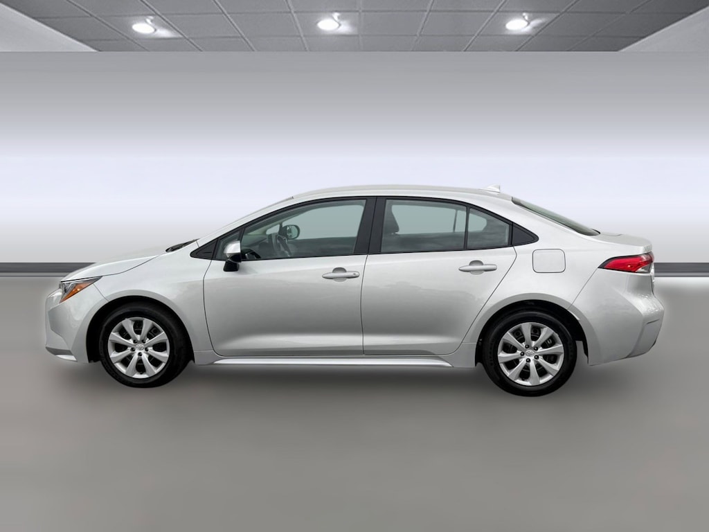 Used 2025 Toyota Corolla LE Sedan