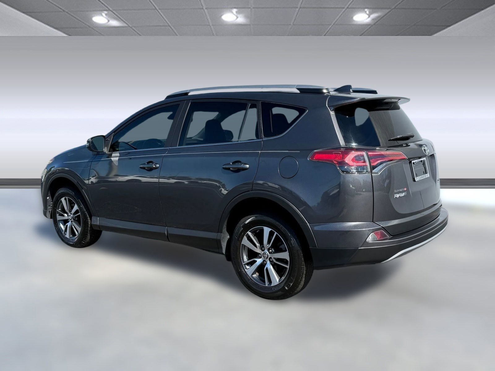 2018 Toyota RAV4 XLE photo 3