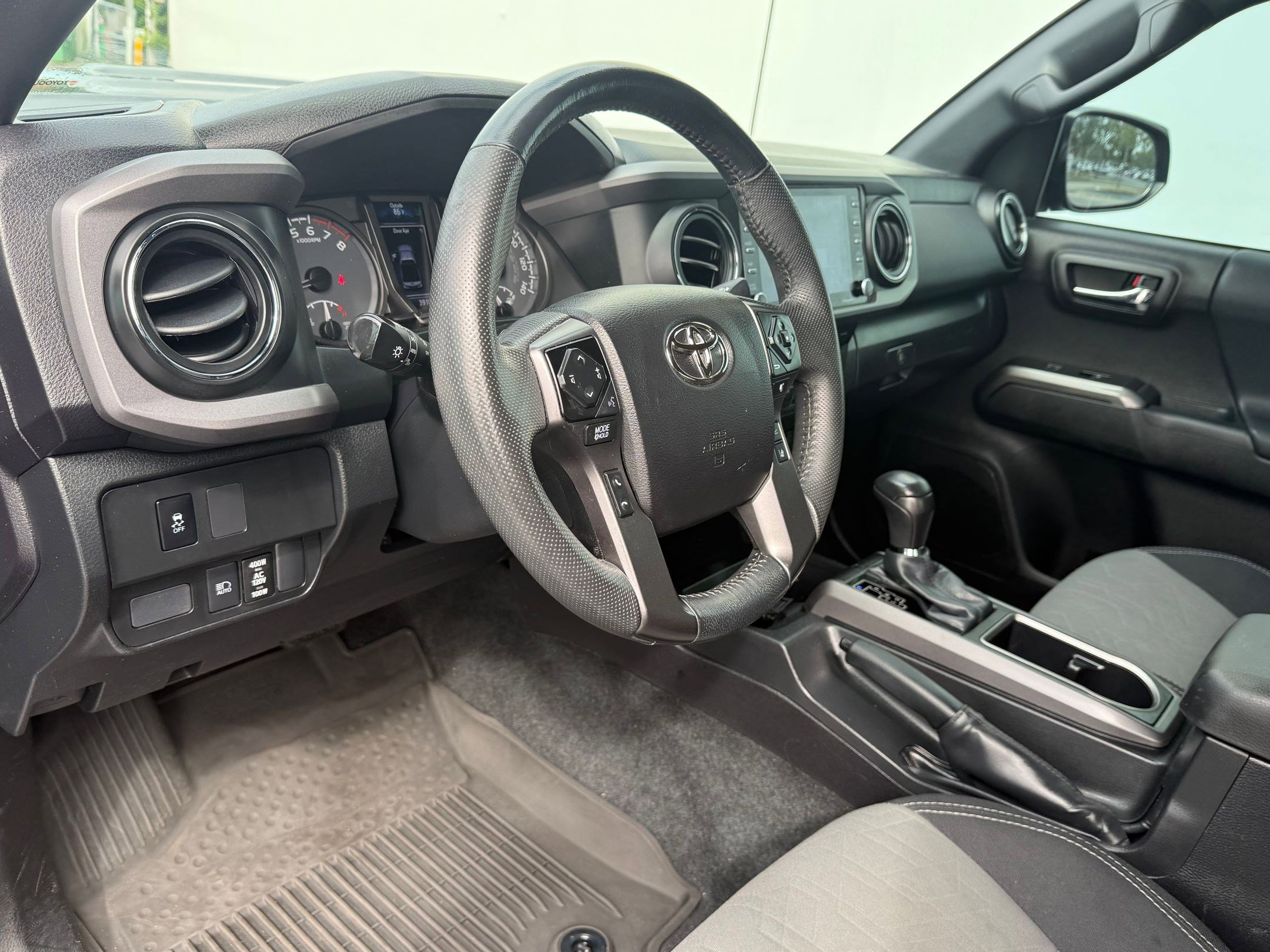 2022 Toyota Tacoma TRD Sport Access Cab V6 photo 4