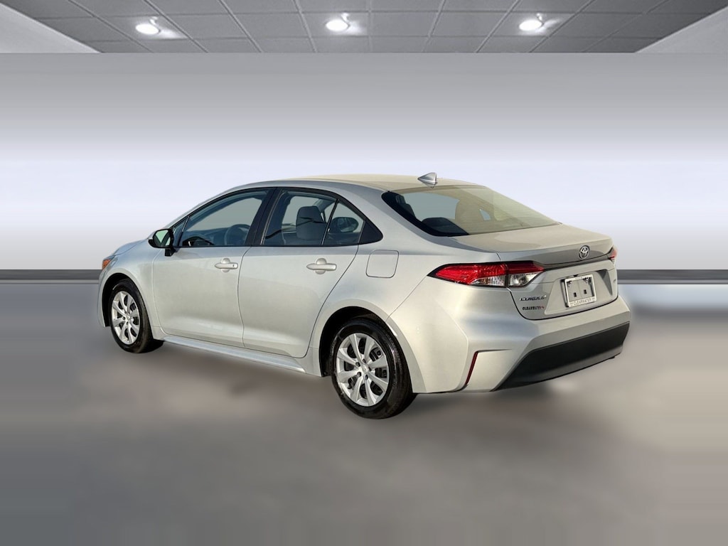 Used 2025 Toyota Corolla LE (LE CVT (Natl)) Sedan