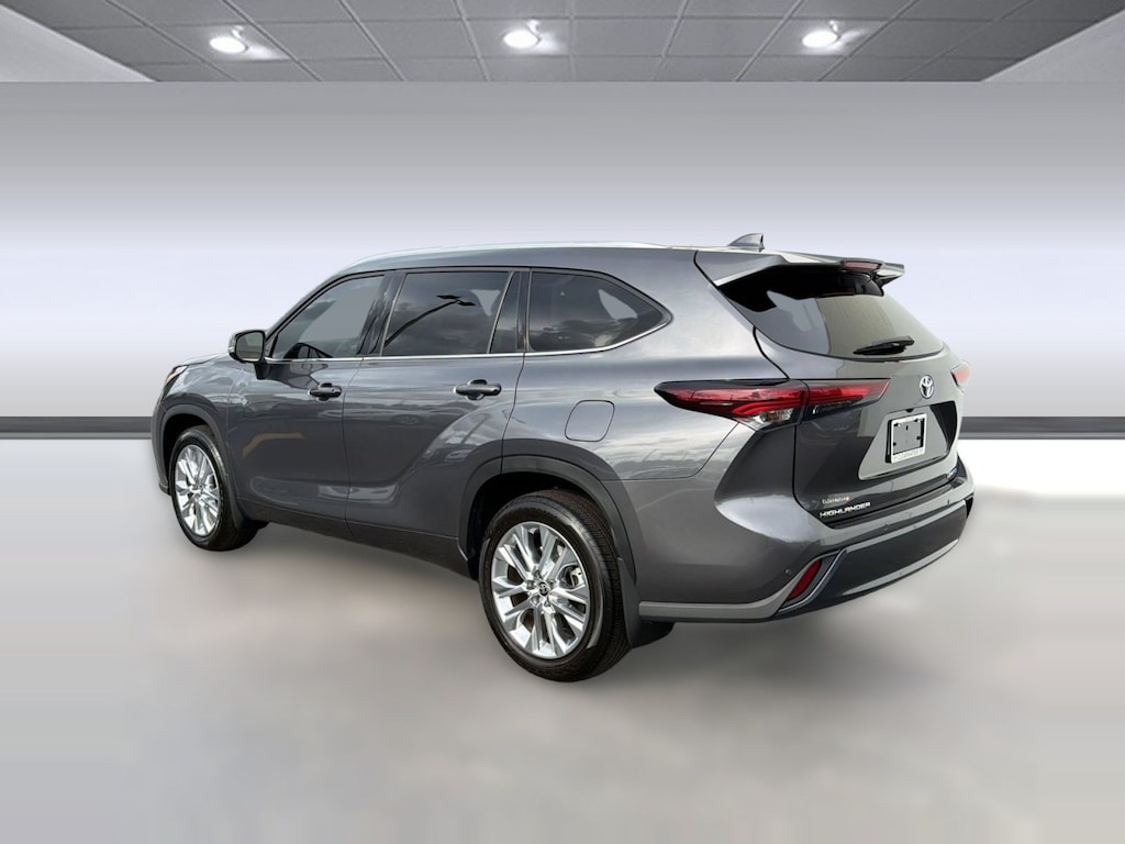 Certified 2024 Toyota Highlander Limited (Limited FWD (Natl)) SUV