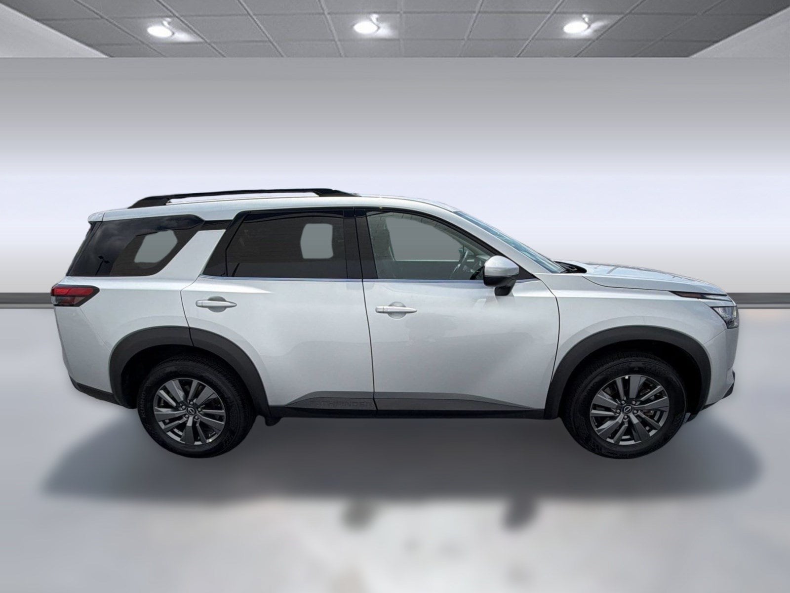 Pathfinder SV (SV 2WD) SUV