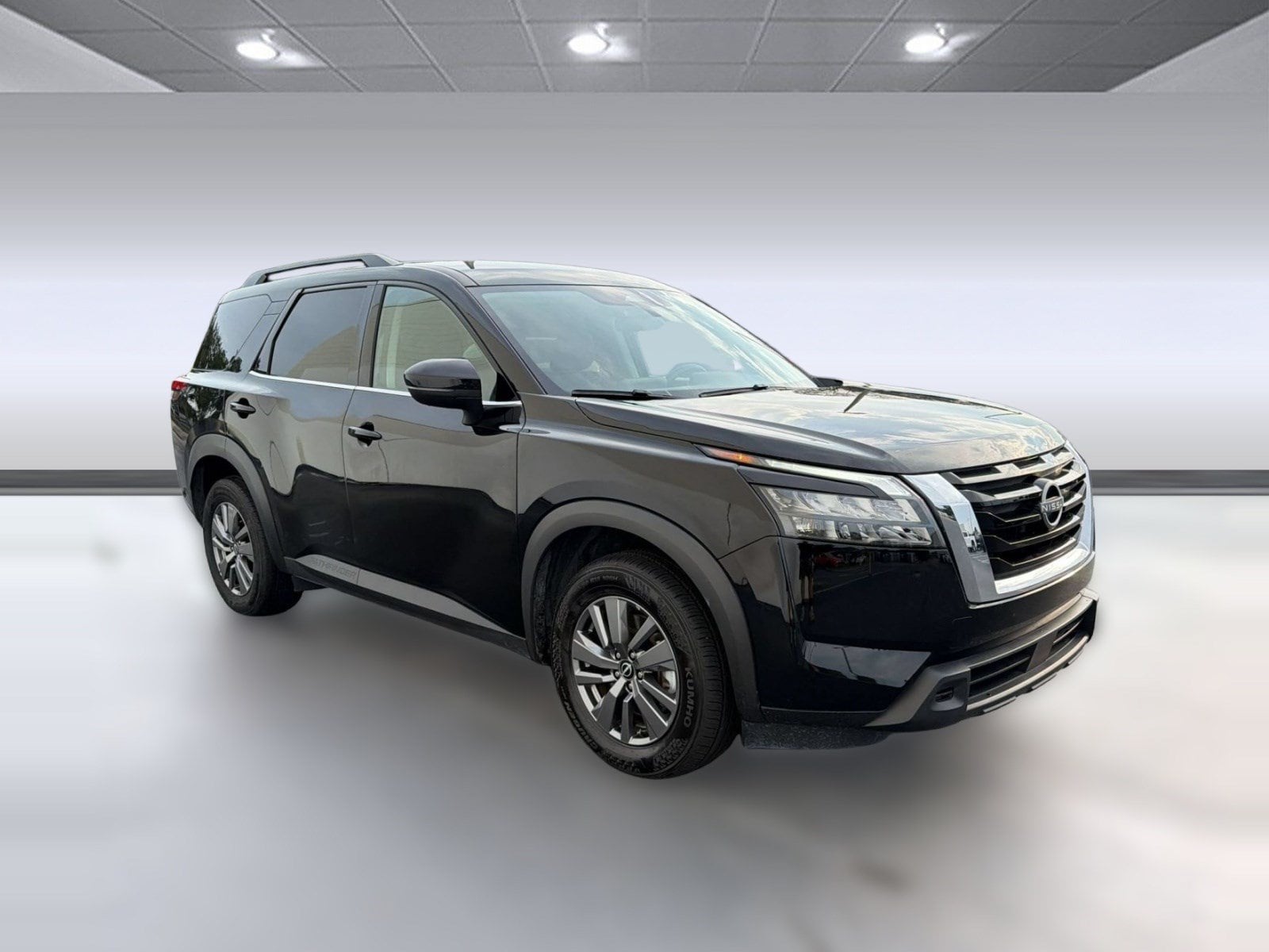 2025 Nissan Pathfinder SV - Photo 7