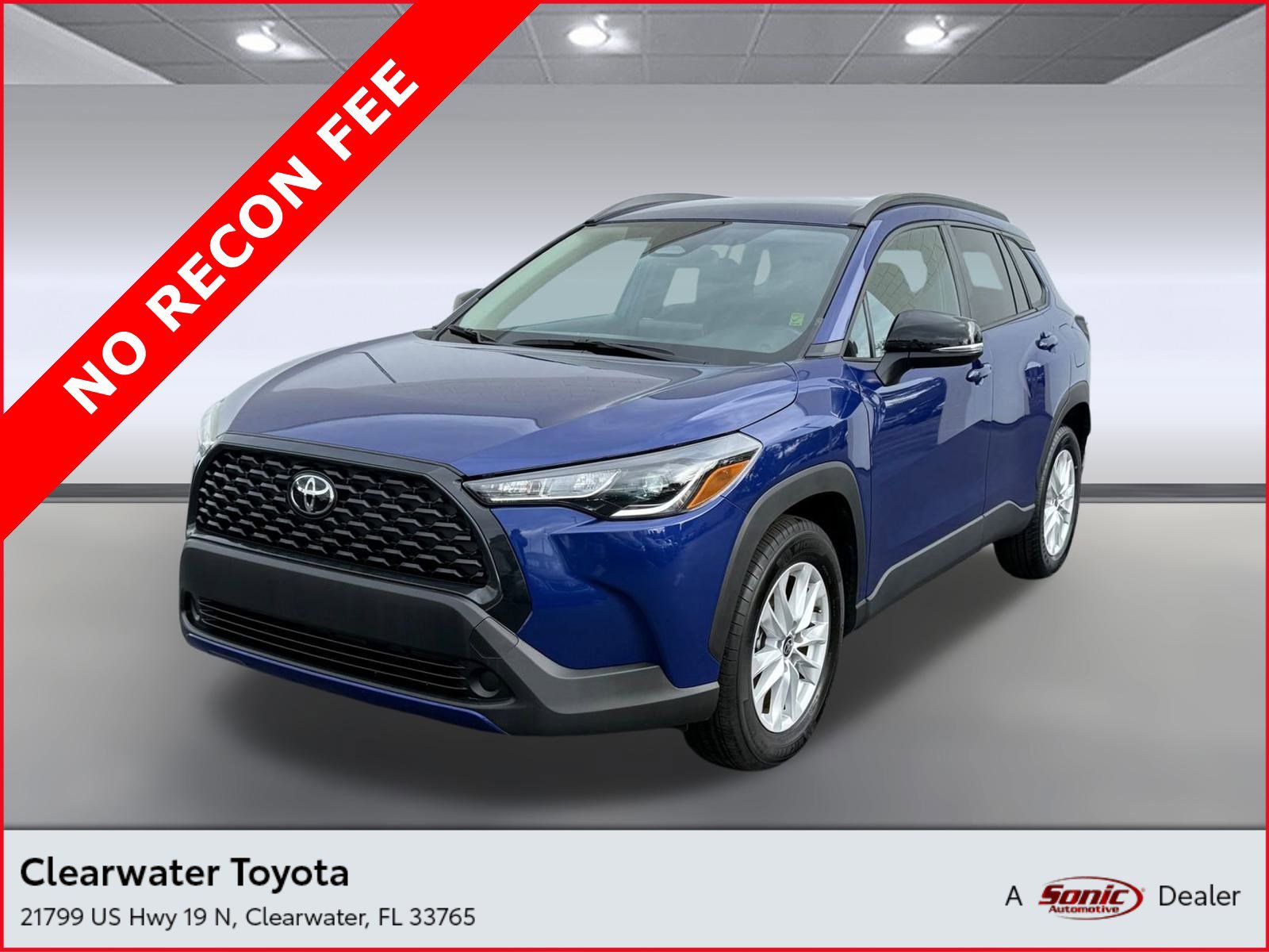 2025 Toyota Corolla Cross LE's photo