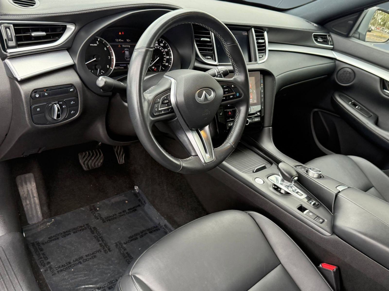 2021 Infiniti QX50 Luxe photo 3