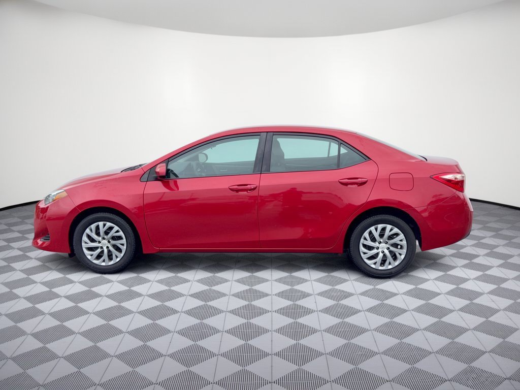 Used 2019 Toyota Corolla LE with VIN 2T1BURHE6KC188419 for sale in Clearwater, FL
