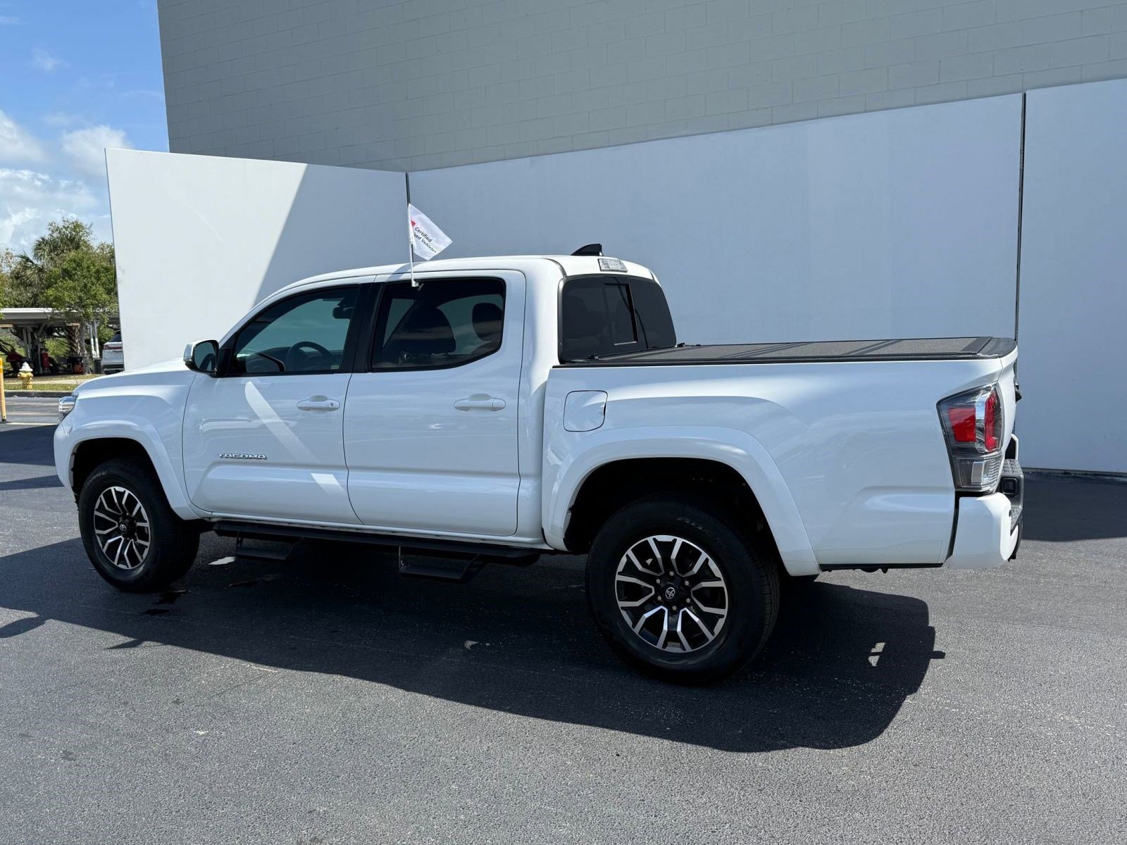 2022 Toyota Tacoma TRD Sport Double Cab V6 photo 3