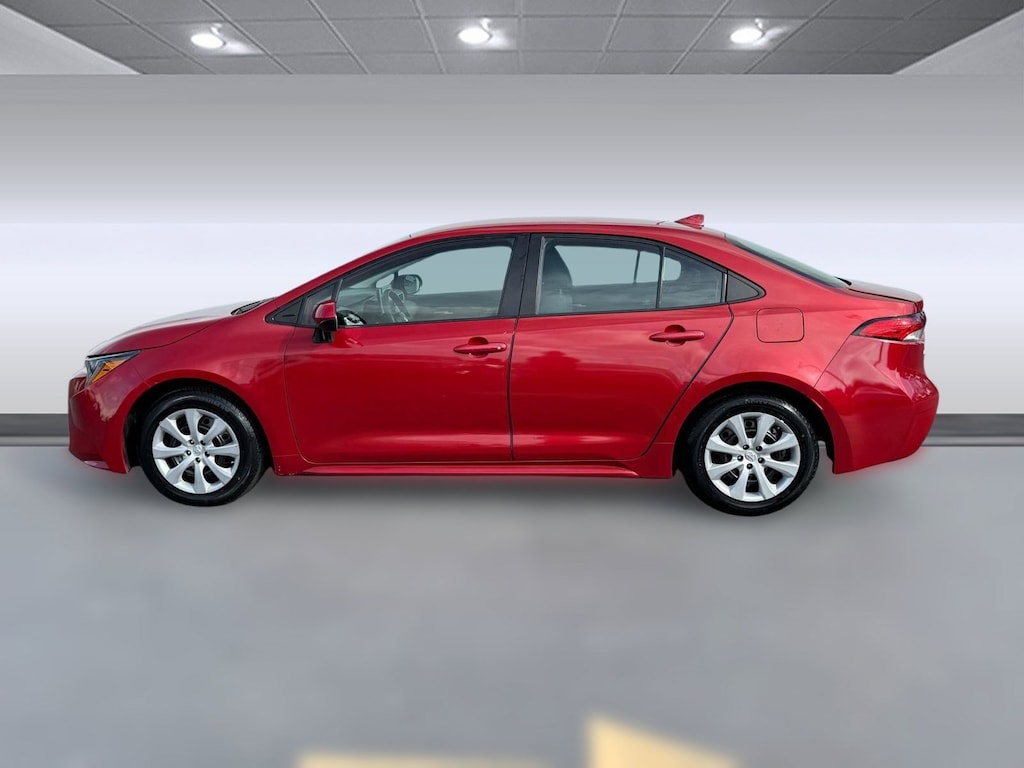 Used 2021 Toyota Corolla LE Sedan