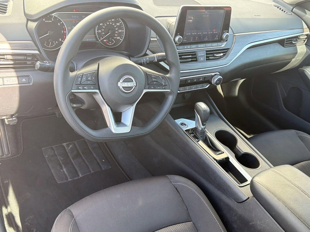Used 2025 Nissan Altima SV (SV FWD) Sedan