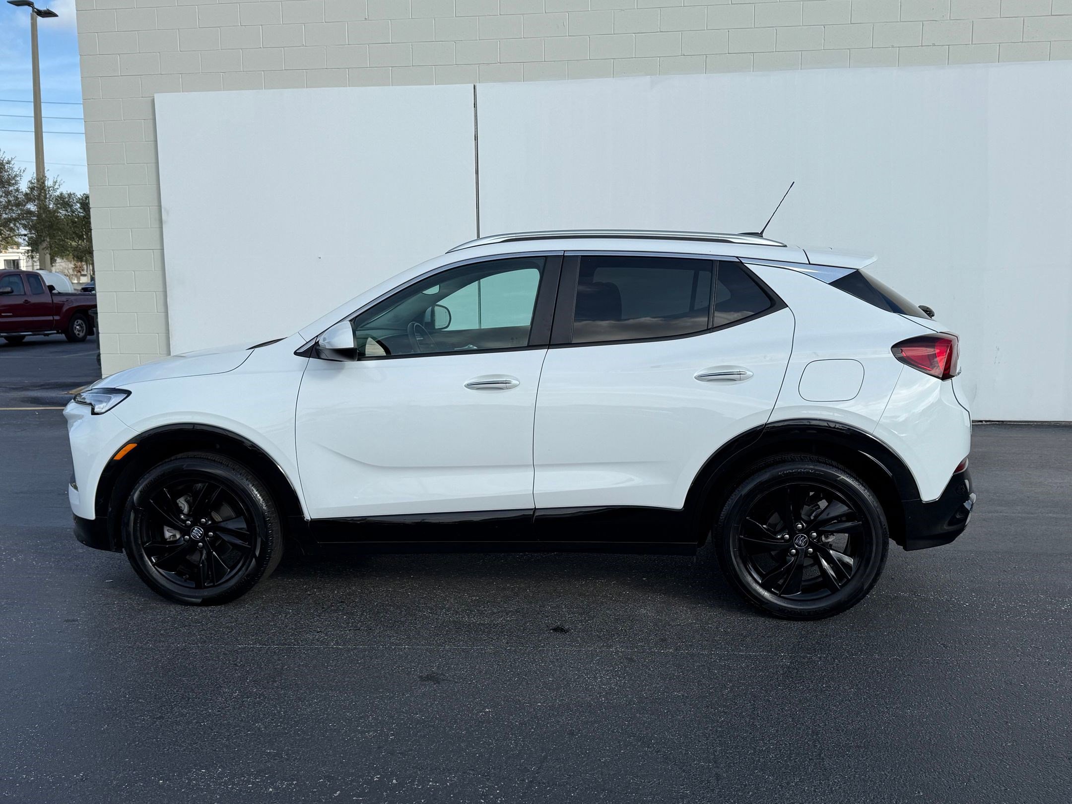 2024 Buick Encore GX Sport Touring photo 2