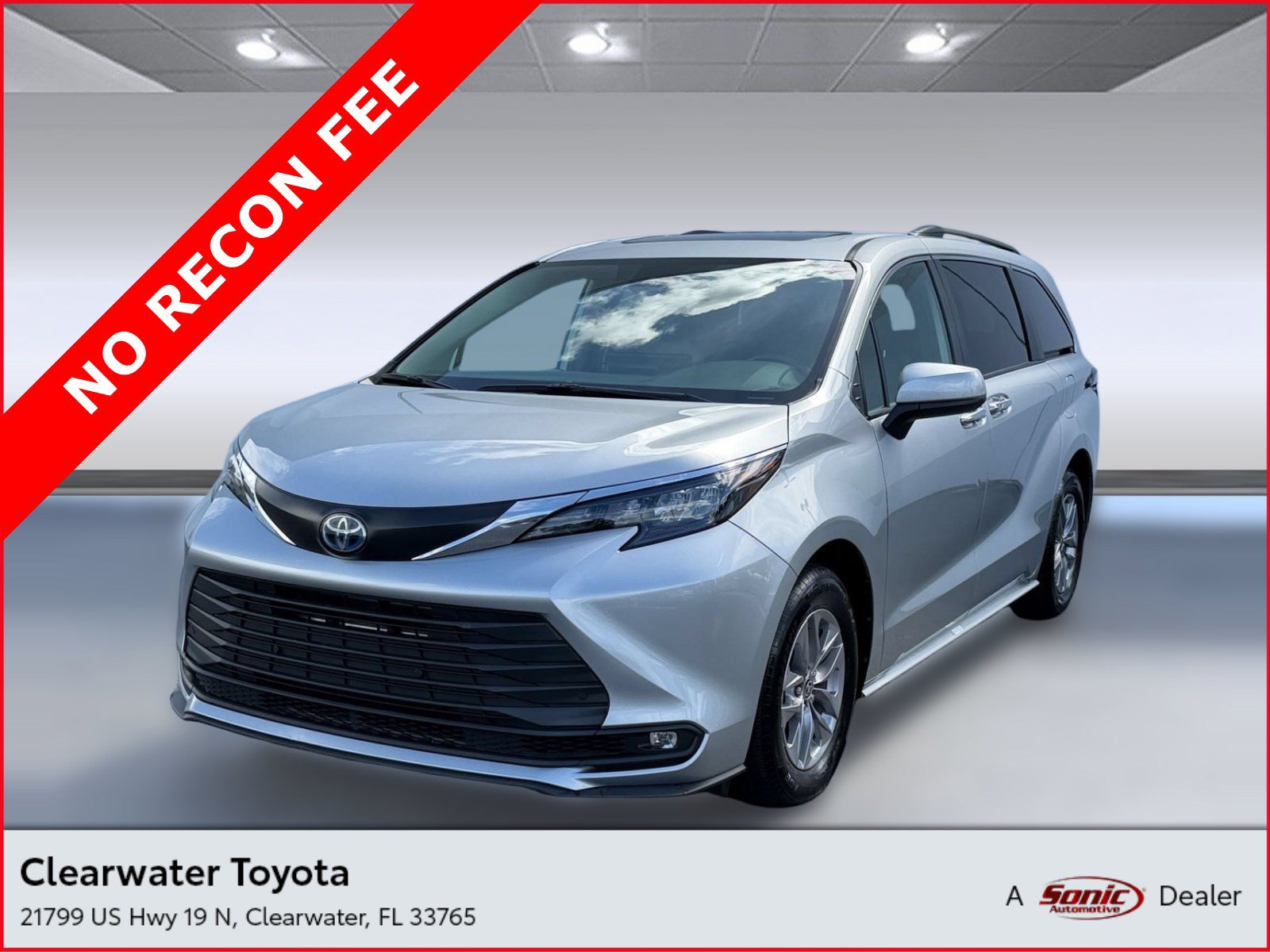 Used 2025 Toyota Sienna XLE (XLE FWD 8-Passenger (Natl)) Van Passenger Van
