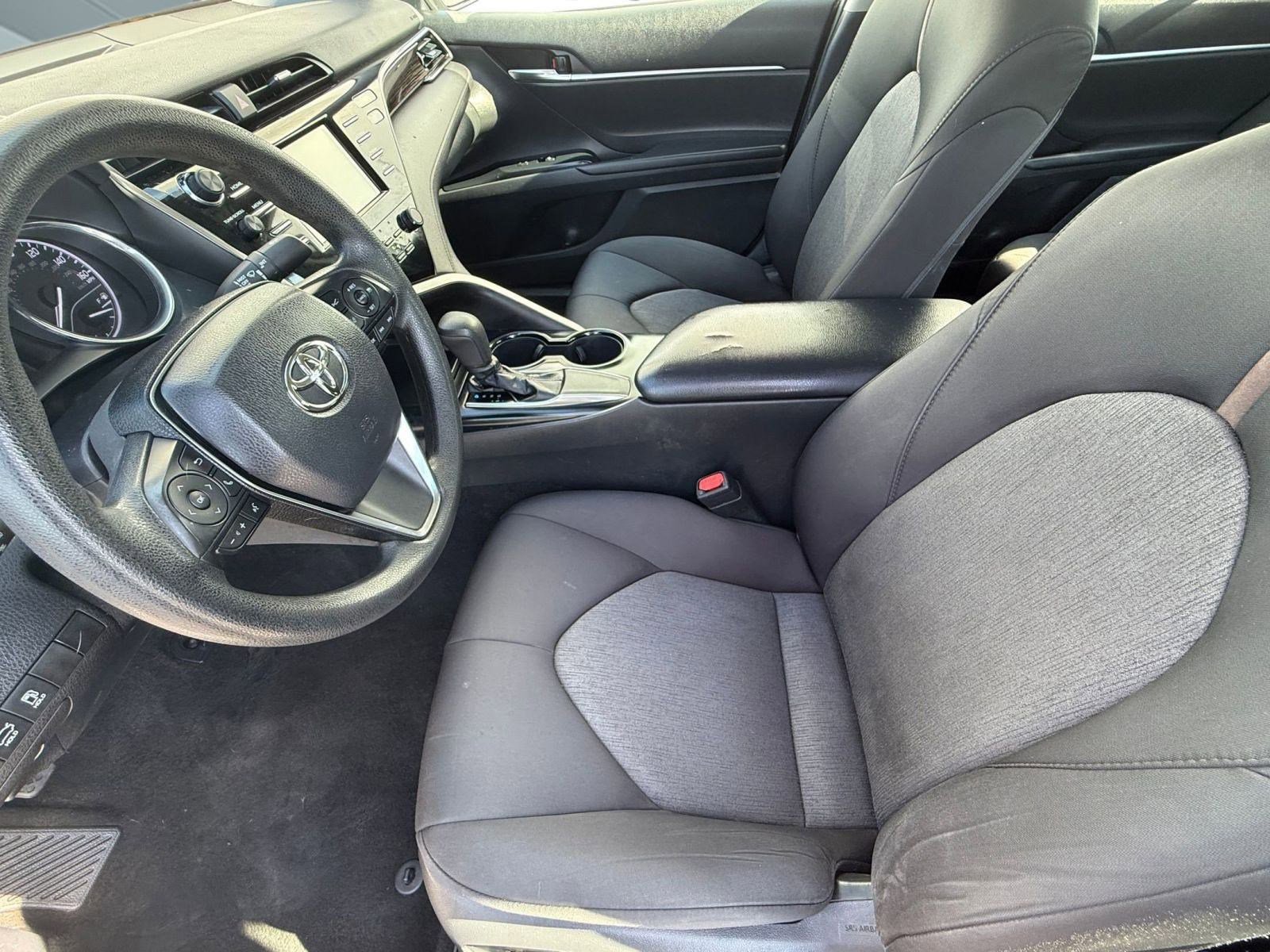 2019 Toyota Camry LE photo 4