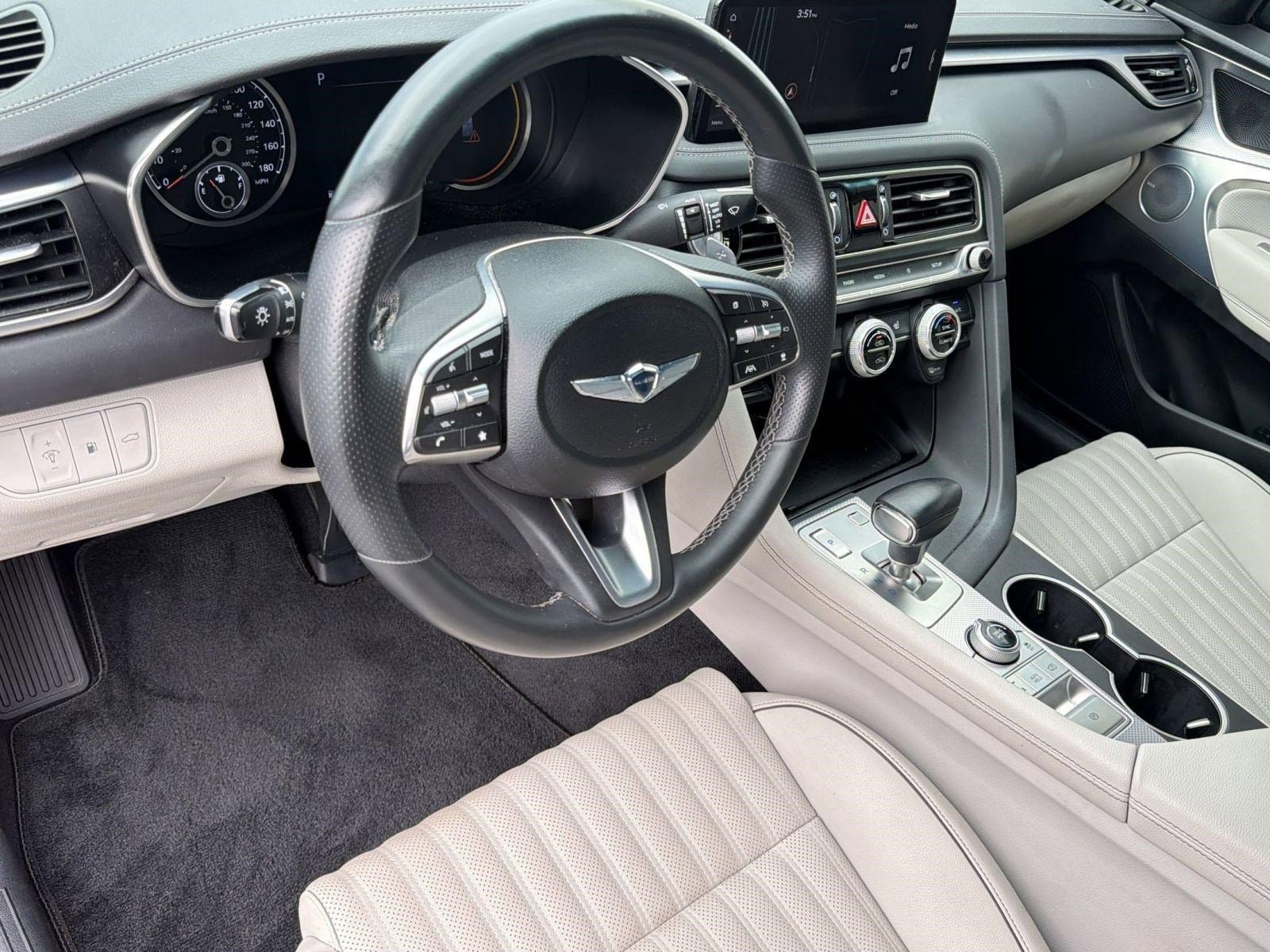 G70 2.0T (2.0T RWD) Sedan