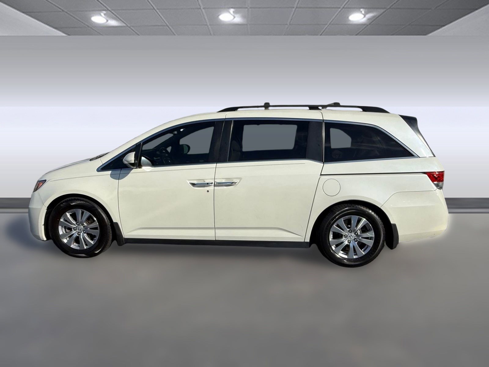 2016 Honda Odyssey EX-L photo 2