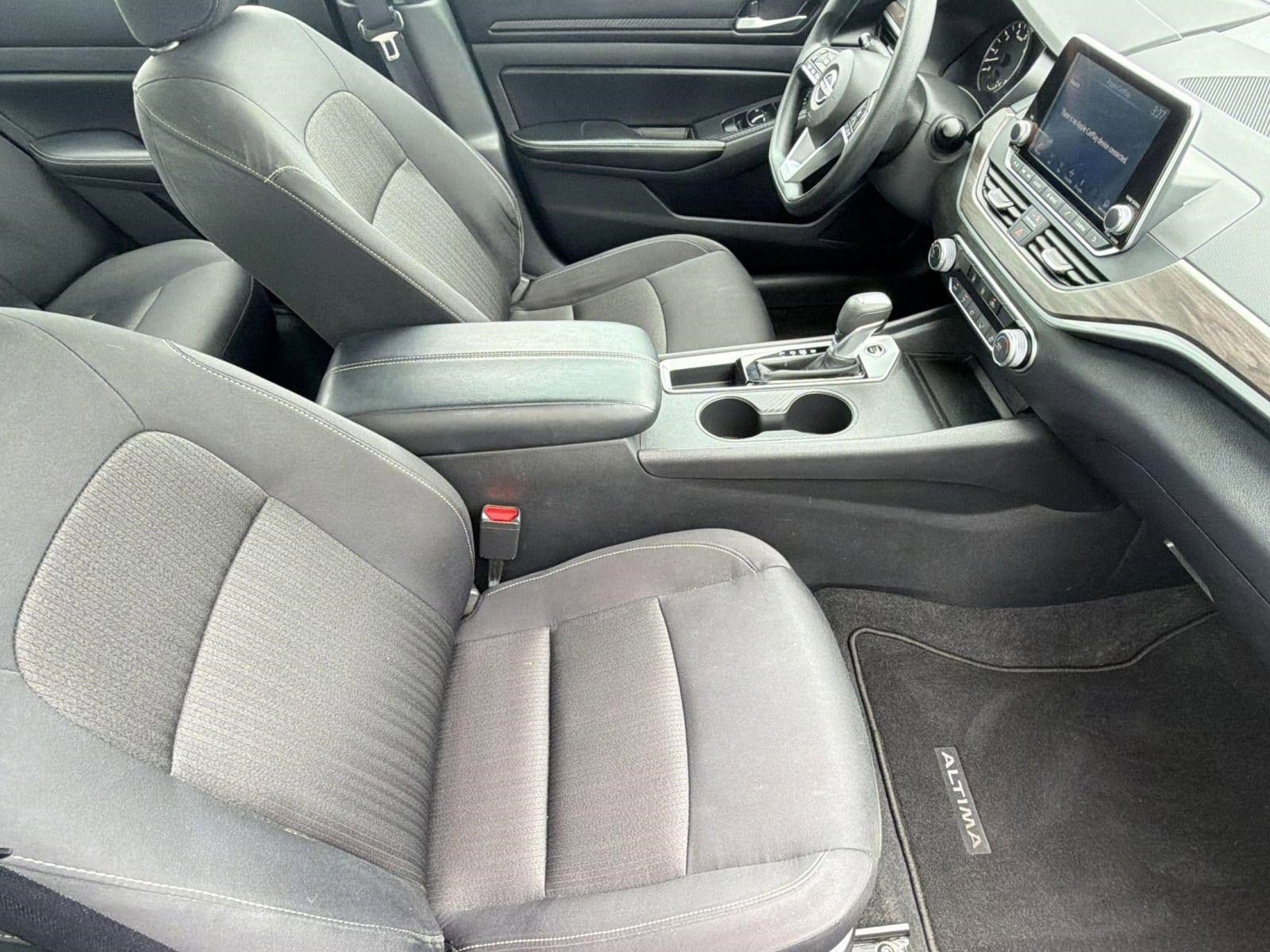 2025 Nissan Altima SV - Photo 34