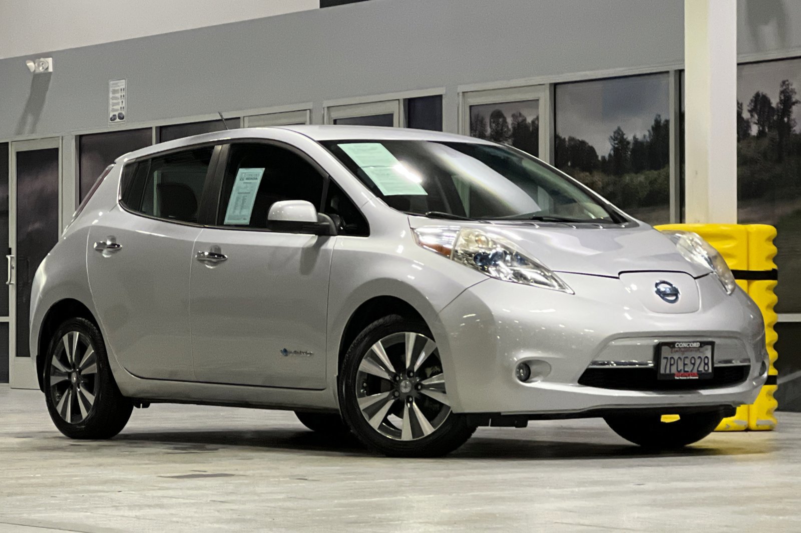 Used 2015 Nissan LEAF SL with VIN 1N4AZ0CP3FC330988 for sale in Concord, CA