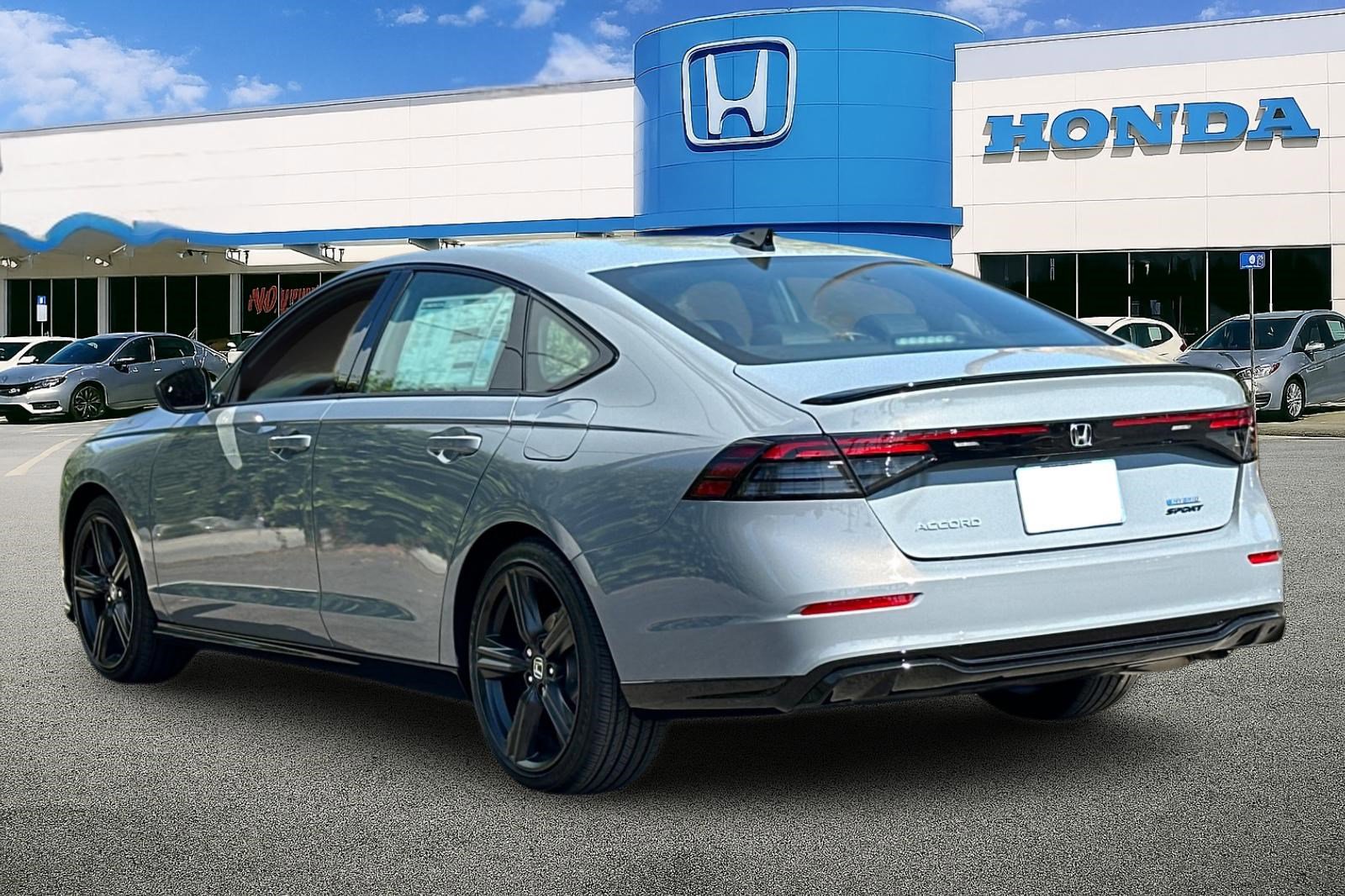 2025 Honda Accord Hybrid Sport-L photo 3