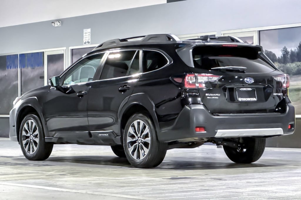 Used 2024 Subaru Outback Limited SUV
