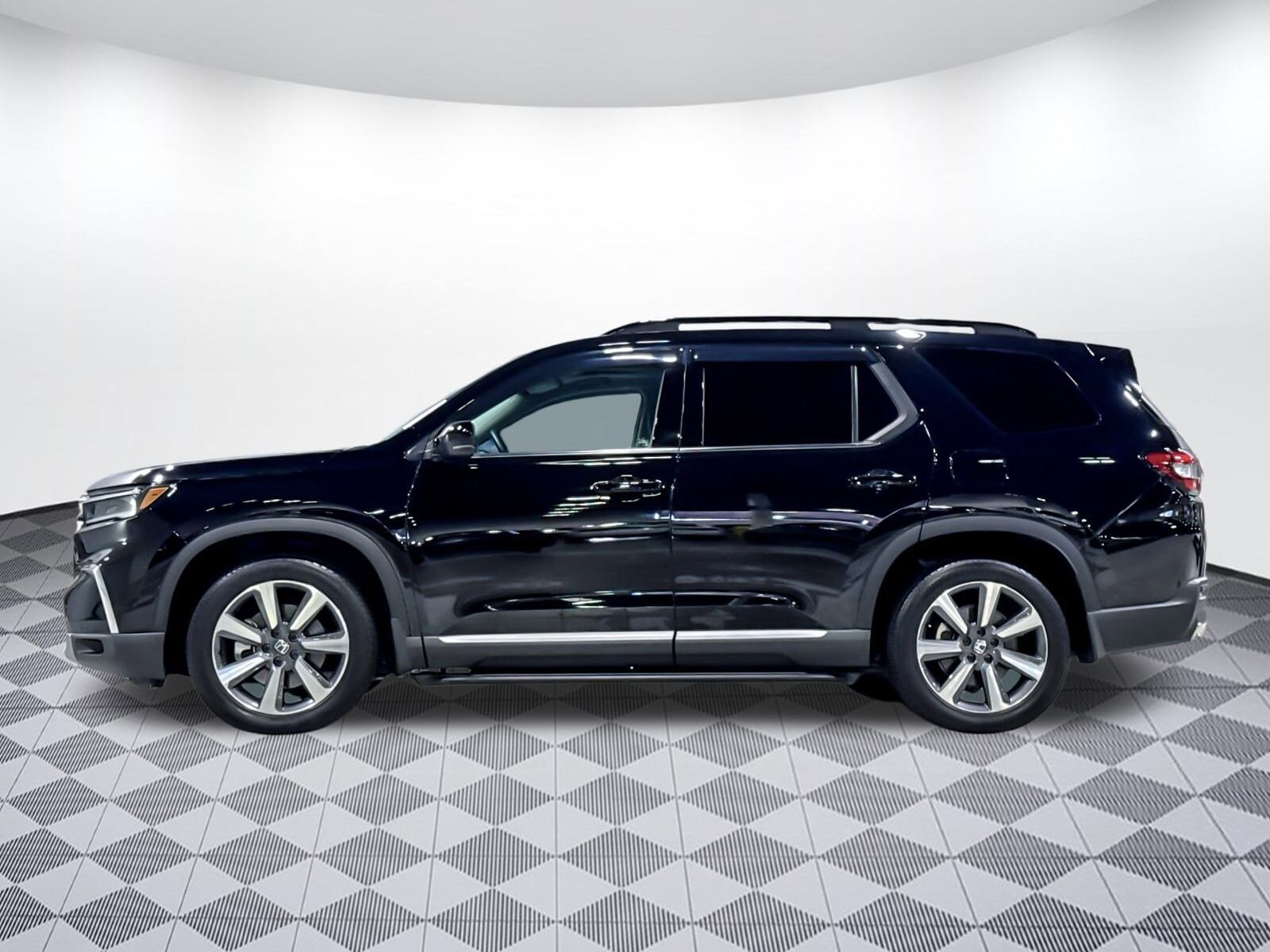 2024 Honda Pilot Touring photo 2