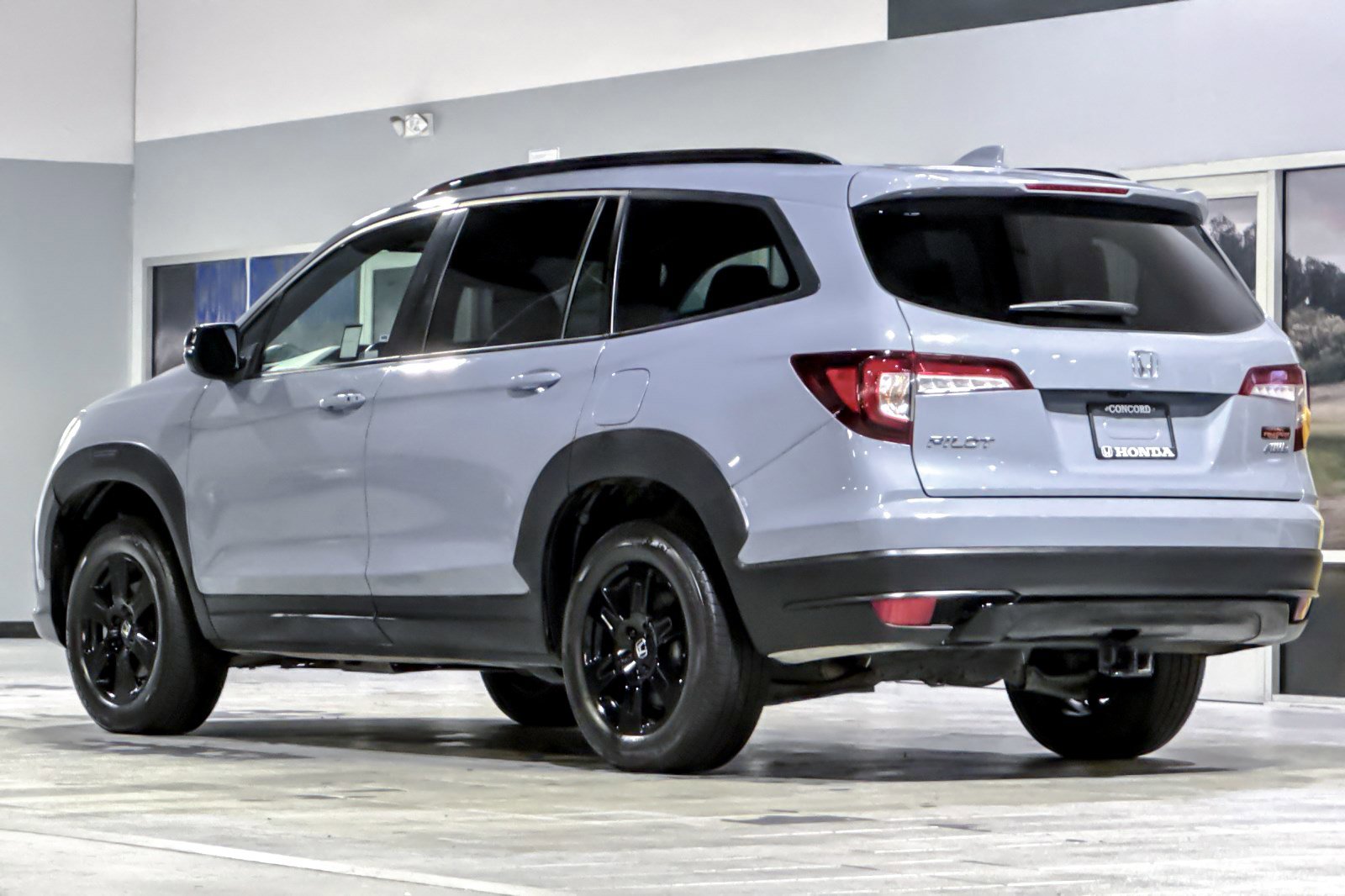 2022 Honda Pilot TrailSport photo 2