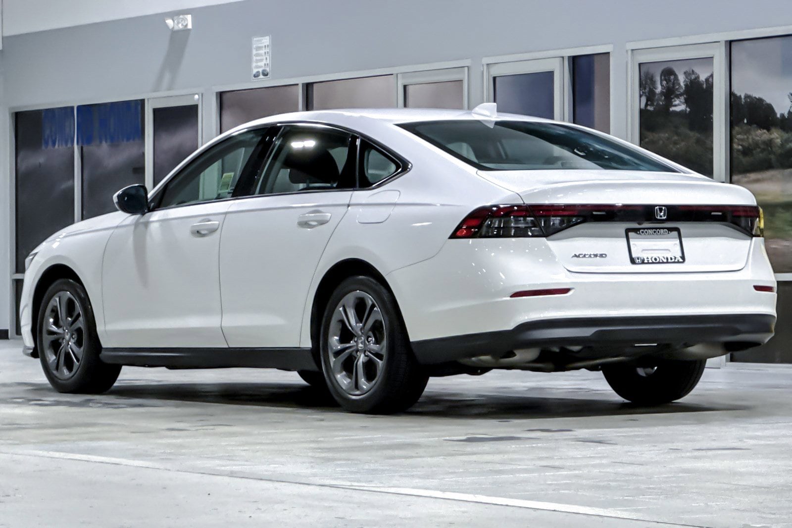 2023 Honda Accord EX w/BSI photo 2