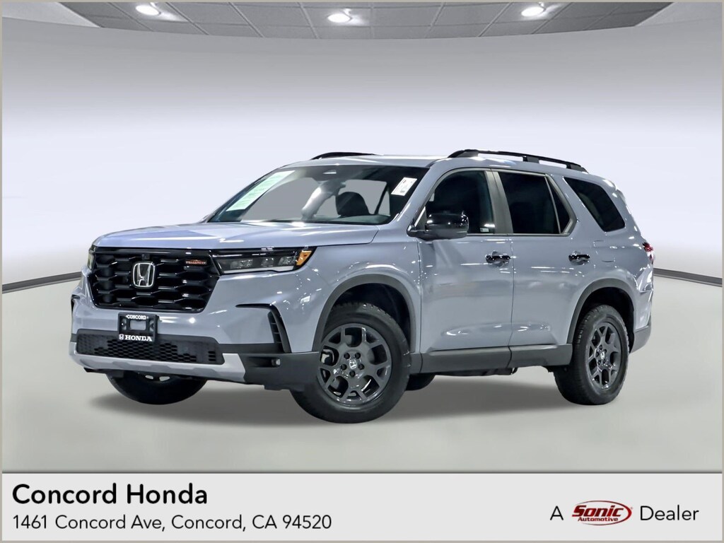 Used 2024 Honda Pilot TrailSport SUV