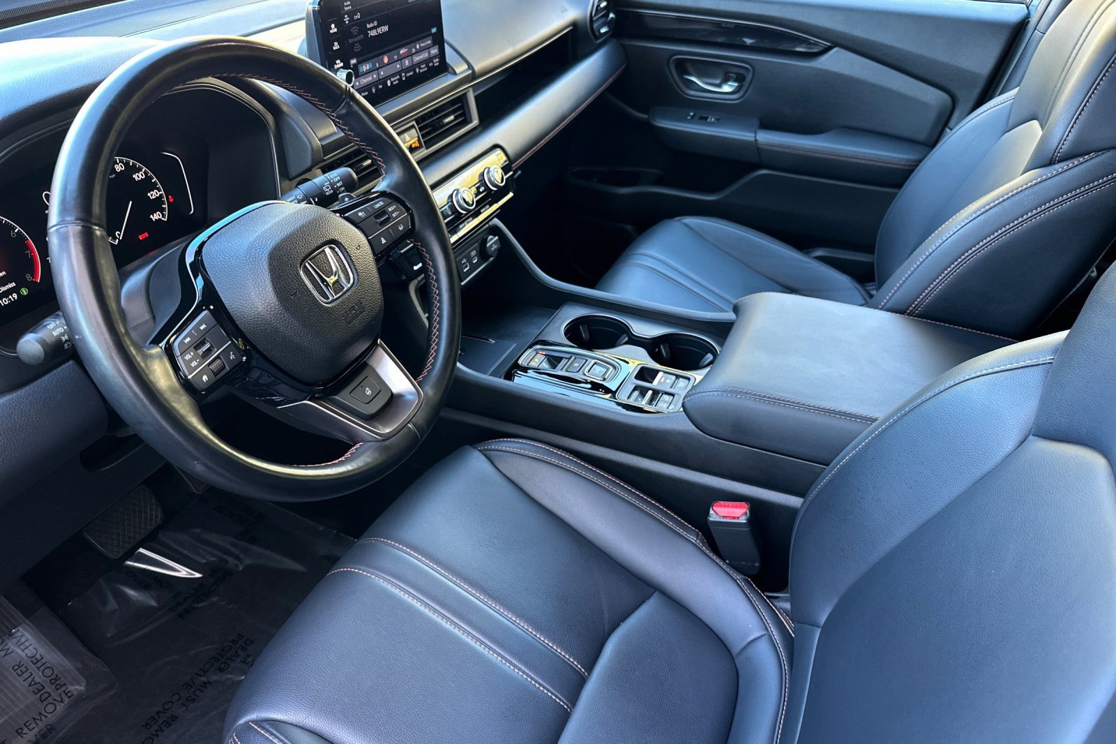 2023 Honda Pilot TrailSport photo 3