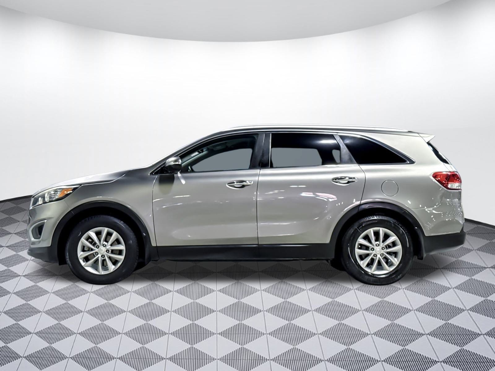 Used 2017 Kia Sorento LX with VIN 5XYPG4A3XHG266142 for sale in Concord, CA