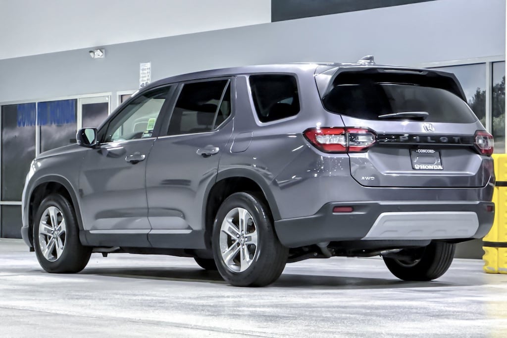 Used 2024 Honda Pilot EX-L SUV