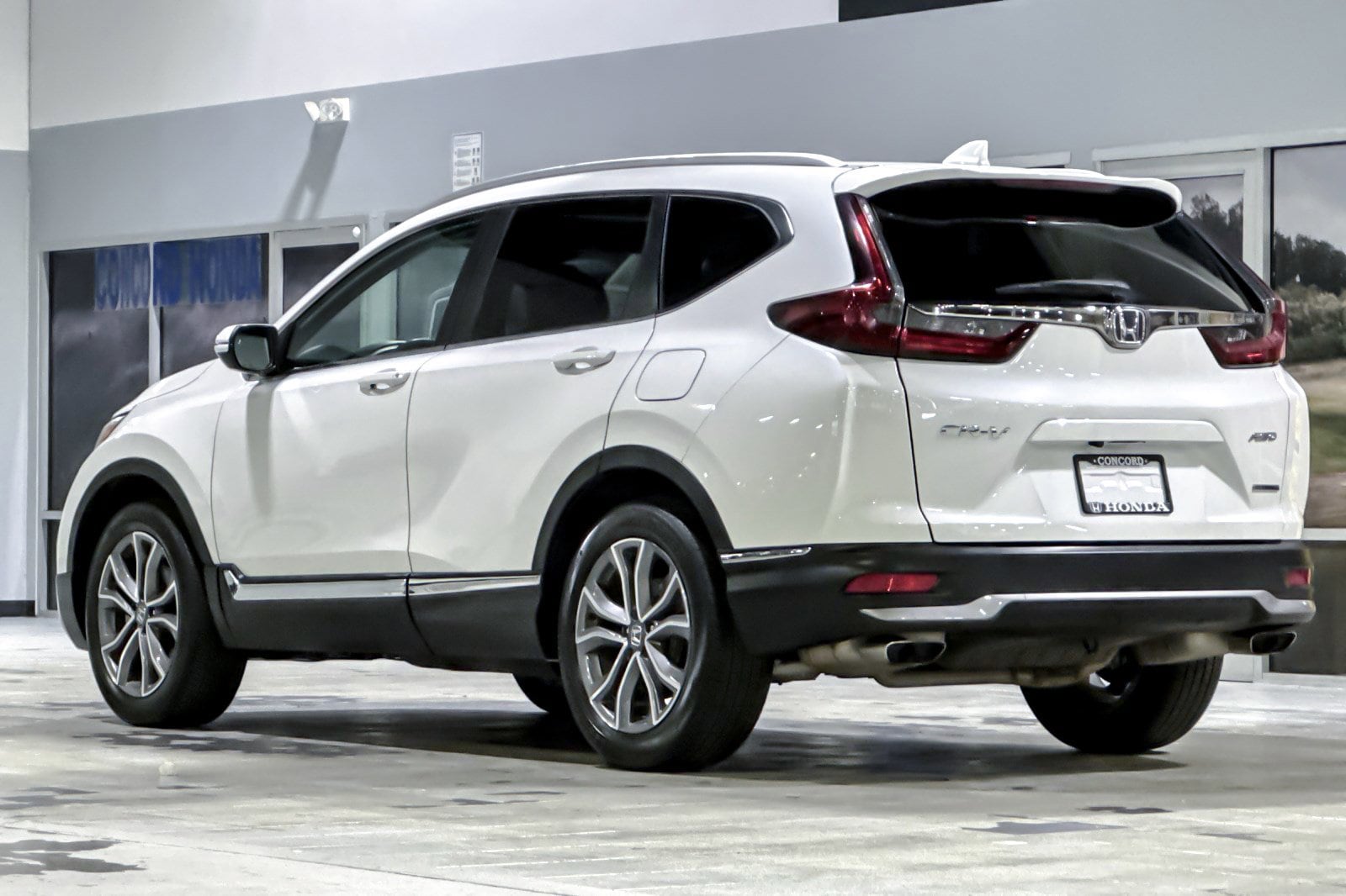 2022 Honda CR-V Touring photo 2